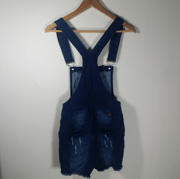 Overall stretchy dark Jean shorts size M - Picture 3 of 7